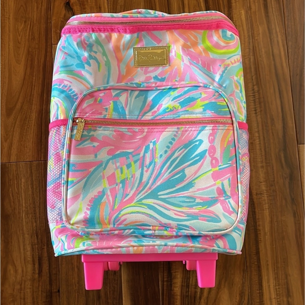 BRAND NEW GWP Lilly Pulitzer Rolling Cooler in Carnivale Coral